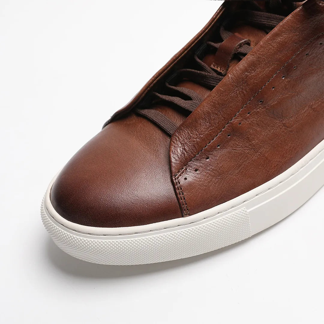 tenis de couro masculino, tenis couro masculino, tenis masculino de couro, tenis masculino, tênis couro masculino, tênis masculino de couro legítimo, tênis casual masculino couro, tênis de couro marrom masculino, tênis masculino couro confortável, tênis masculino elegante, tênis social masculino casual, tênis de couro premium, tênis couro legítimo masculino, tênis de couro com solado branco, tênis masculino couro estilo italiano, tênis marrom masculino, tênis masculino couro urbano, tênis masculino couro